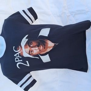 2016 Bravado 2Pac Graphic Shirt, Small